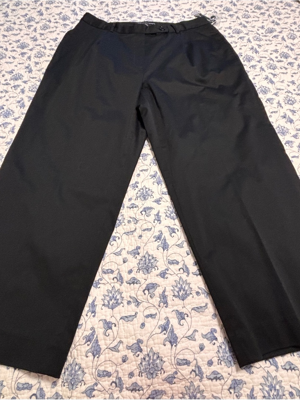 Larry Levine SPT Stretch women’s Plus 16W black 23” inseam wide leg trousers